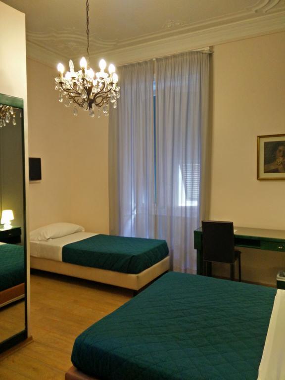 Hotel Suisse ジェノヴァ 部屋 写真